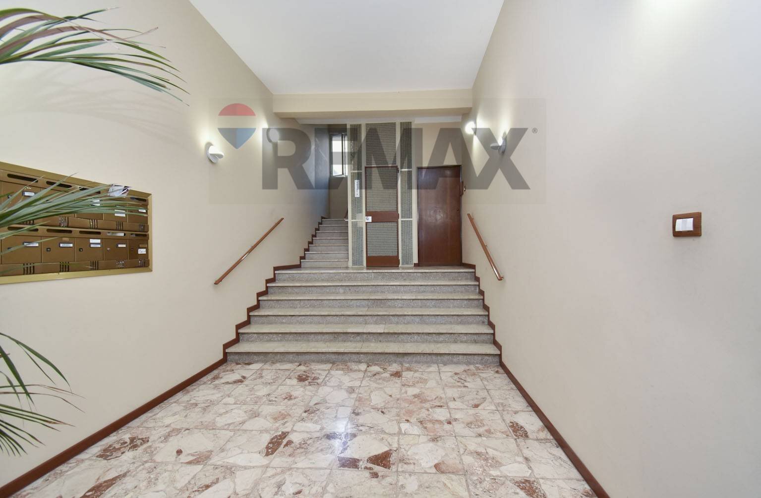 Ricezione / Lobby - Apartment Via Wrzì
 
14, Catania - photo 2
