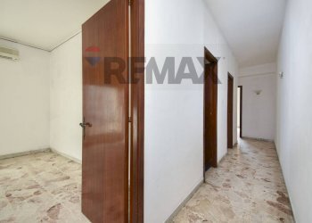 Hall / corridoio - Apartment Via Wrzì
 
14, Catania - photo 9