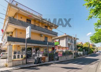 Edificio all\'aperto - Four-room apartment Via Regione Siciliana
 
20, Mascalucia - photo 28