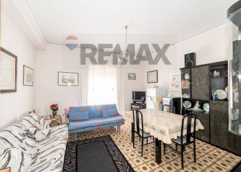 Sala da pranzo - Appartamento Via Consalazione
 
90, Aci Catena - foto 21