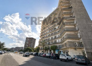 Edificio all\'aperto - Apartment Via Alcide De Gasperi
 
177, Catania - photo 1