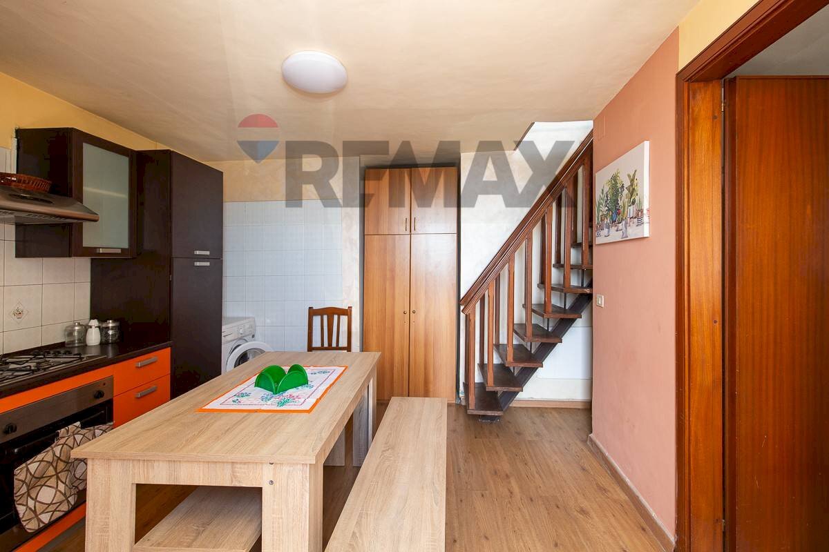 Sala da pranzo - Casa indipendente Via IV Novembre
 
139, Giardini-Naxos - foto 1