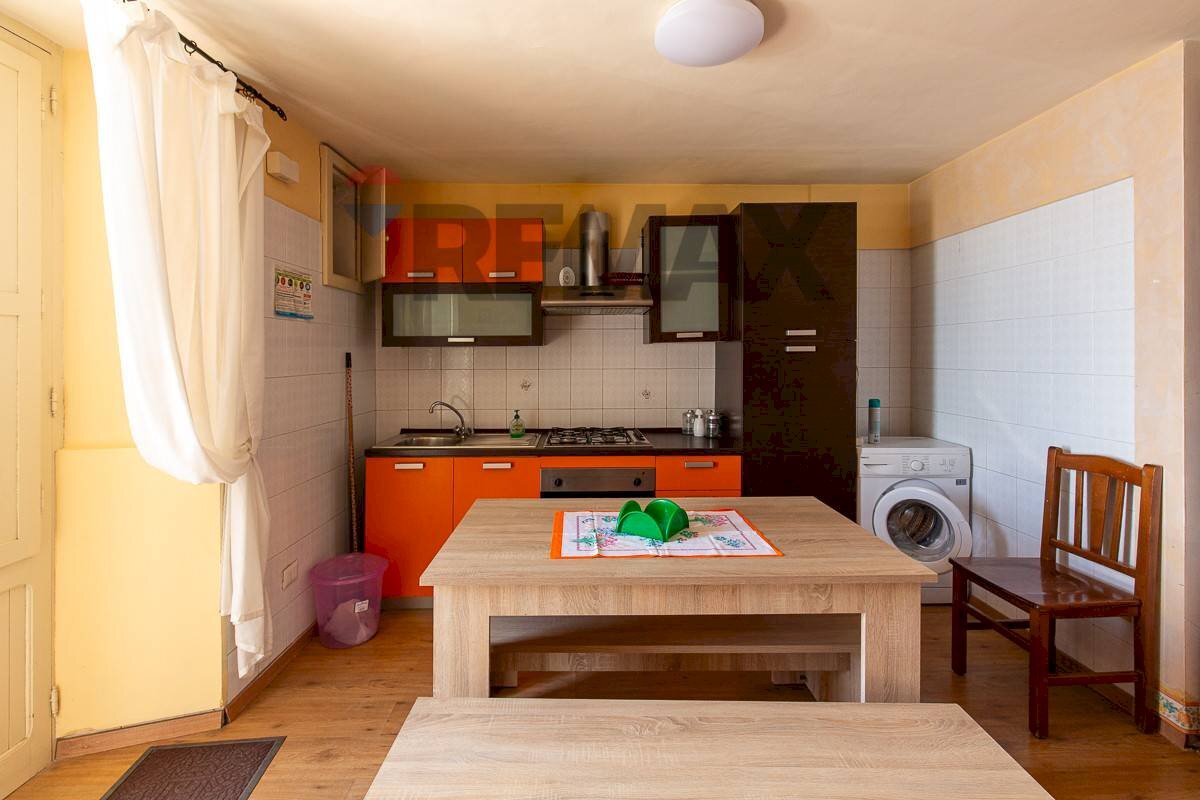 Cucina - Casa indipendente Via IV Novembre
139, Giardini-Naxos - foto 3