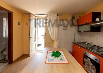 Cucina - Casa indipendente Via IV Novembre
139, Giardini-Naxos - foto 2