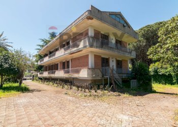 Casa all\'aperto - Casa indipendente Via Terremorte
 
6, Piedimonte Etneo - foto 1