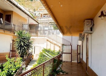 Balcone - Apartment CONTRADA SILLEMI
 
4, Letojanni - photo 23