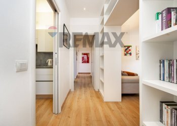 Hall / corridoio - Three-room apartment CORSO SEMPIONE
 
81, Milano - photo 4