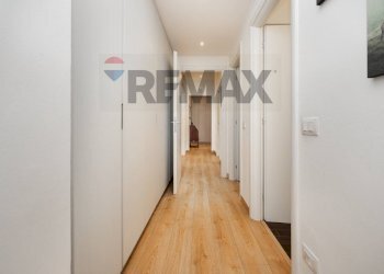 Hall / corridoio - Three-room apartment CORSO SEMPIONE
 
81, Milano - photo 5