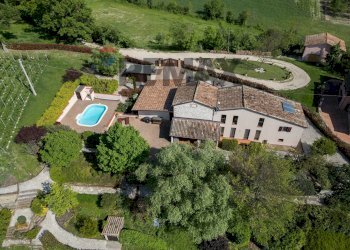 Casa all\'aperto - Villa Fraz. Costa
 
125, Arcevia - foto 1