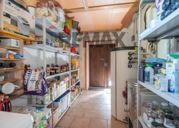 Dispensa di stoccaggio - Villa Fraz. Costa
 
125, Arcevia - foto 60