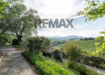 Vista delle montagne - Villa Fraz. Costa
 
125, Arcevia - foto 68