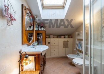 Bagno - Bilocale via riva
 
17, Missaglia - foto 17