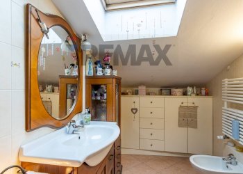 Bagno - Bilocale via riva
 
17, Missaglia - foto 19