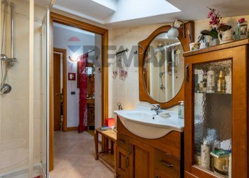 Bagno - Bilocale via riva
 
17, Missaglia - foto 20