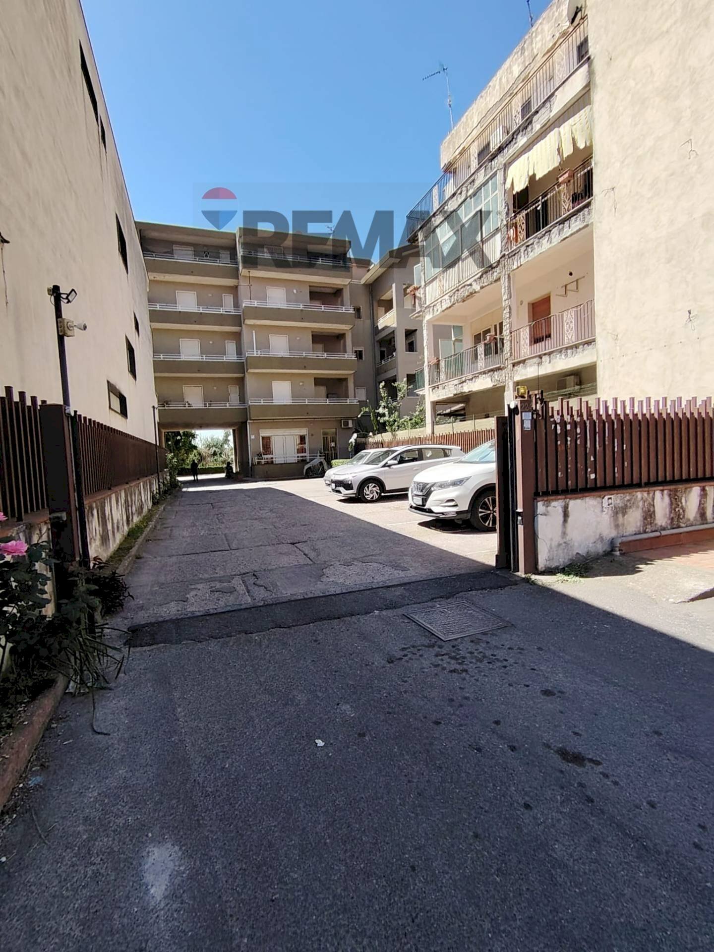 Edificio all\'aperto - Trilocale VIA GARIBALDI
 
224, Calatabiano - foto 1