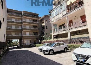 Edificio all\'aperto - Trilocale VIA GARIBALDI
 
224, Calatabiano - foto 2