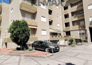 Edificio all\'aperto - Trilocale VIA GARIBALDI
 
224, Calatabiano - foto 4