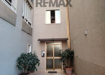 Edificio all\'aperto - Trilocale VIA GARIBALDI
 
224, Calatabiano - foto 9