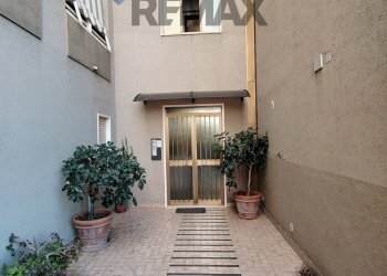 Terrazza - Trilocale VIA GARIBALDI
 
224, Calatabiano - foto 10