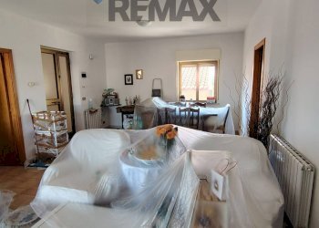 Sala da pranzo - Trilocale VIA GARIBALDI
 
224, Calatabiano - foto 29