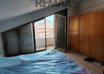 Camera / camera da letto - Trilocale VIA GARIBALDI
 
224, Calatabiano - foto 41