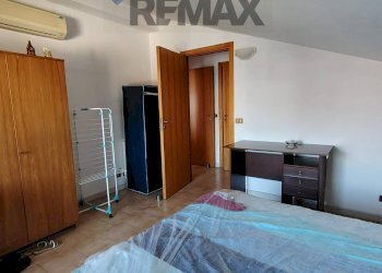 Camera / camera da letto - Trilocale VIA GARIBALDI
 
224, Calatabiano - foto 45