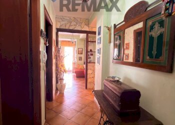 Hall / corridoio - Four-room apartment VIA ENRICO BERLINGUER
 
5, Gaggi - photo 17