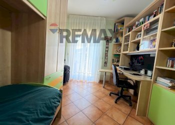 Camera / camera da letto - Four-room apartment VIA ENRICO BERLINGUER
 
5, Gaggi - photo 21