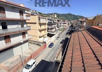 Edificio all\'aperto - Four-room apartment VIA ENRICO BERLINGUER
 
5, Gaggi - photo 29