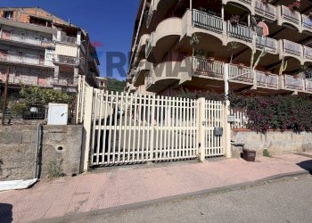 Edificio all\'aperto - Four-room apartment VIA ENRICO BERLINGUER
 
5, Gaggi - photo 39
