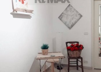 Sala da pranzo - Semi-detached house Via Santissima Trinita'
 
35-37, Catania - photo 4