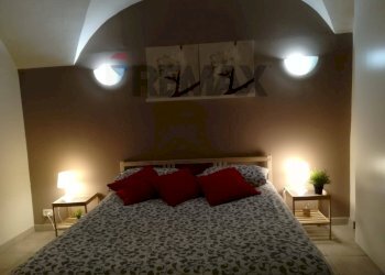 Camera / camera da letto - Semi-detached house Via Santissima Trinita'
 
35-37, Catania - photo 6