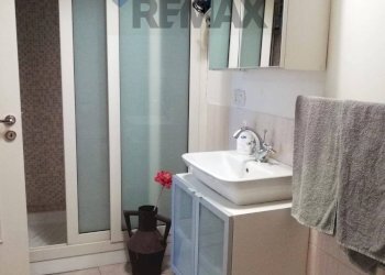 Bagno - Semi-detached house Via Santissima Trinita'
 
35-37, Catania - photo 7