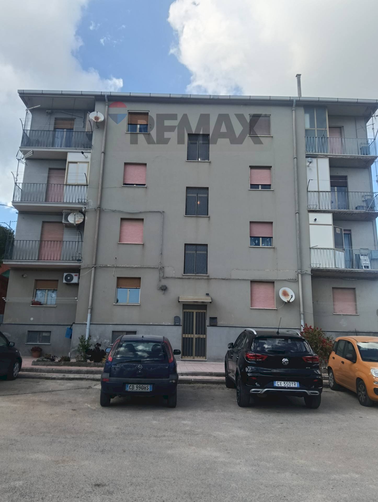 Edificio all\'aperto - Trilocale Via Ovideo
 
27, Enna - foto 1