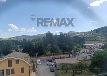 Edificio all\'aperto - Trilocale Via Ovideo
 
27, Enna - foto 15