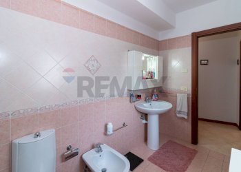 Bagno - Apartment Via Antonino corsaro
 
9, Camporotondo Etneo - photo 22