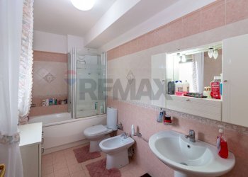 Bagno - Apartment Via Antonino corsaro
 
9, Camporotondo Etneo - photo 23