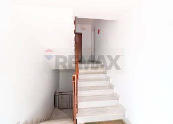 Scale - Apartment Via Antonino corsaro
 
9, Camporotondo Etneo - photo 27
