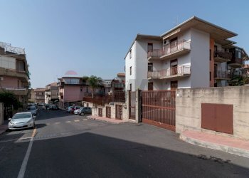 Edificio all\'aperto - Apartment Via Antonino corsaro
 
9, Camporotondo Etneo - photo 36
