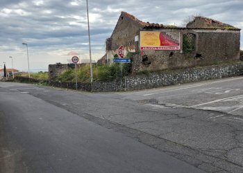Casa all\'aperto - Building land Via Etnea
 
1, Gravina di Catania - photo 2