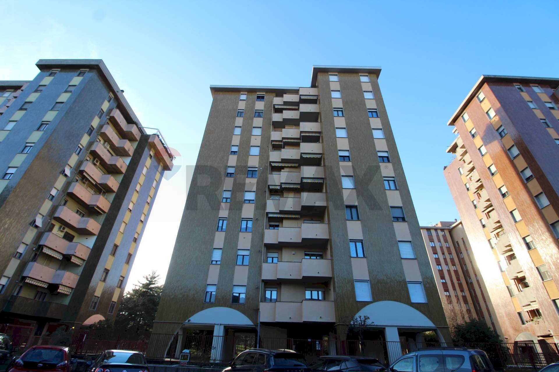 Edificio all\'aperto - Box viale isonzo
6, Sesto San Giovanni - foto 2