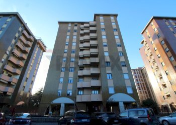 Edificio all\'aperto - Box viale isonzo
6, Sesto San Giovanni - foto 1