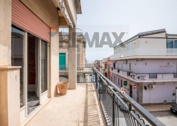 Balcone - Casa indipendente Via Principe Amedeo di Savoia
 
27, Pachino - foto 16