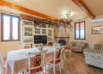 Sala da pranzo - Villa Viale America
 
4, Avola - photo 16
