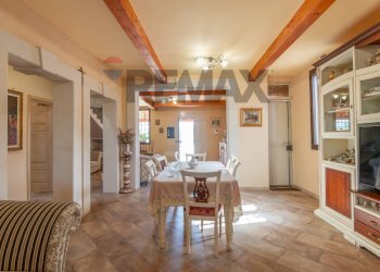 Sala da pranzo - Villa Viale America
 
4, Avola - photo 25