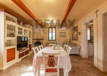 Sala da pranzo - Villa Viale America
 
4, Avola - photo 35