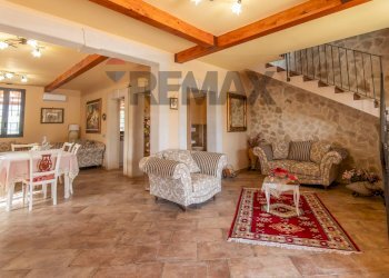 Sala da pranzo - Villa Viale America
 
4, Avola - photo 36