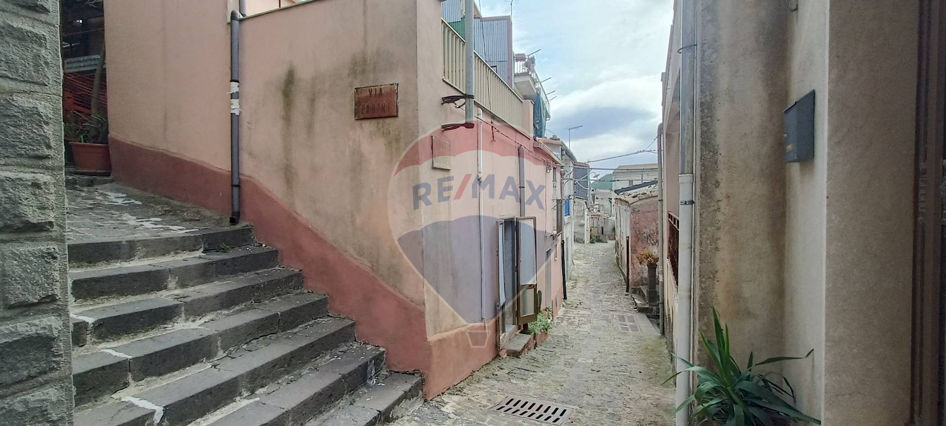 Edificio all\'aperto - Independent house via Niccolò Macchiavelli
 
34, Buccheri - photo 1