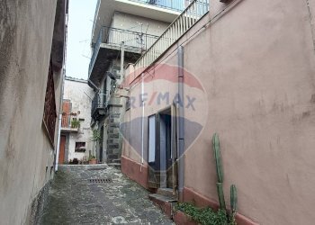 Edificio all\'aperto - Independent house via Niccolò Macchiavelli
 
34, Buccheri - photo 9
