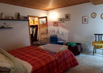 Camera / camera da letto - Independent house via Niccolò Macchiavelli
 
34, Buccheri - photo 15